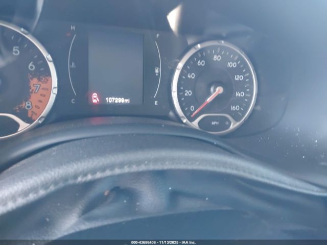 Jeep Renegade Latitude 4x4 Image 4