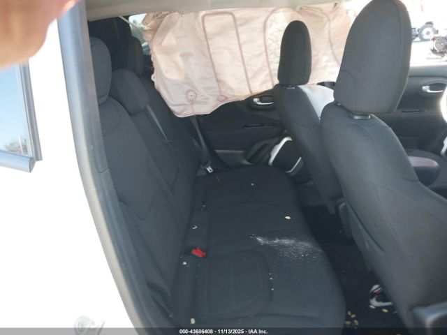 Jeep Renegade Latitude 4x4 Image 5