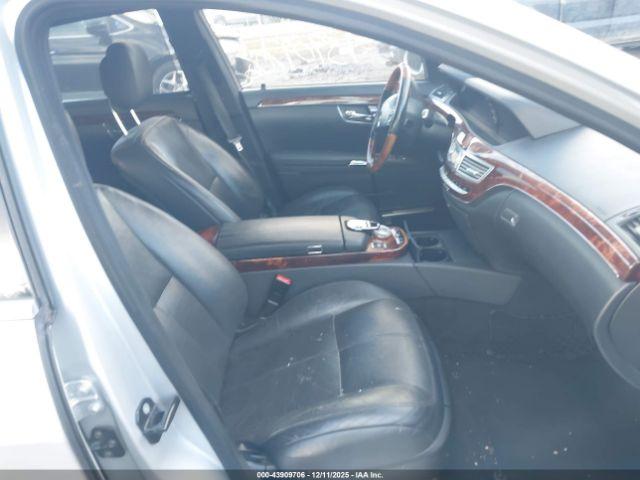 Mercedes-Benz S-Class 4matic Image 8