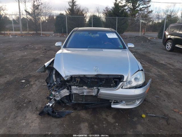 Mercedes-Benz S-Class 4matic Image 14