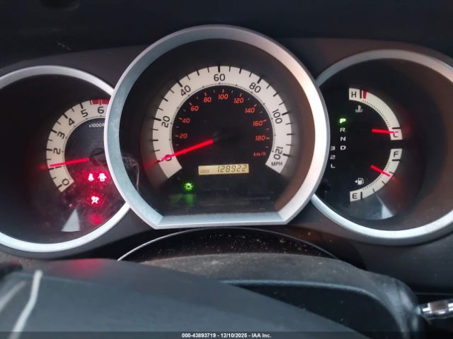 Toyota Tacoma Image 6