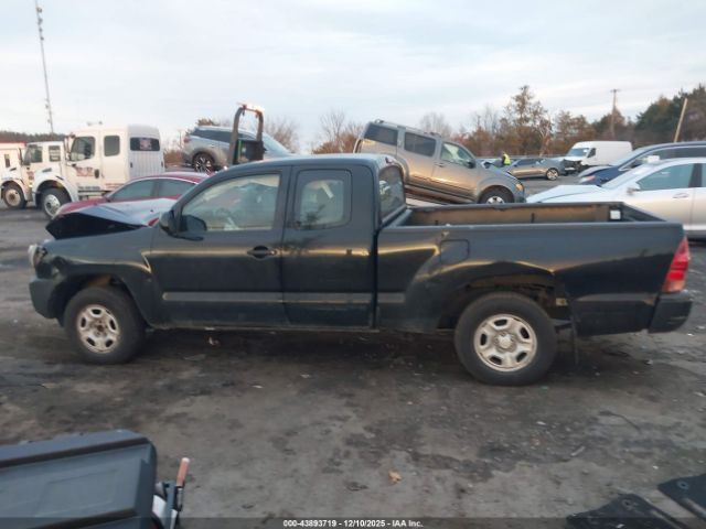 Toyota Tacoma Image 12