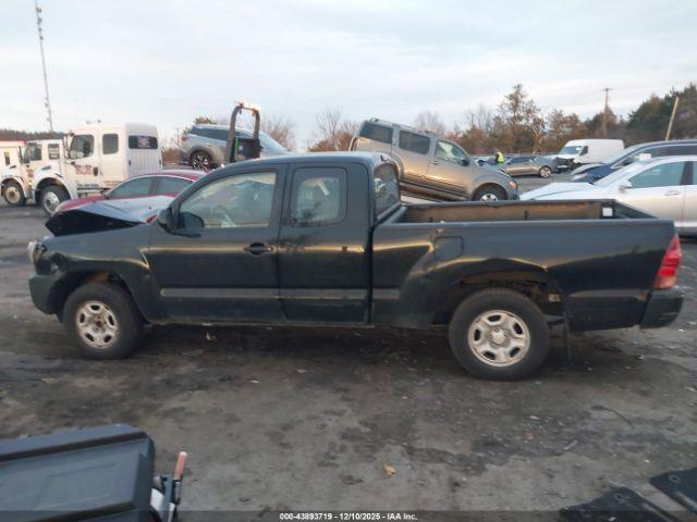 Toyota Tacoma Image 12