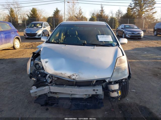 Toyota Prius Touring Image 2