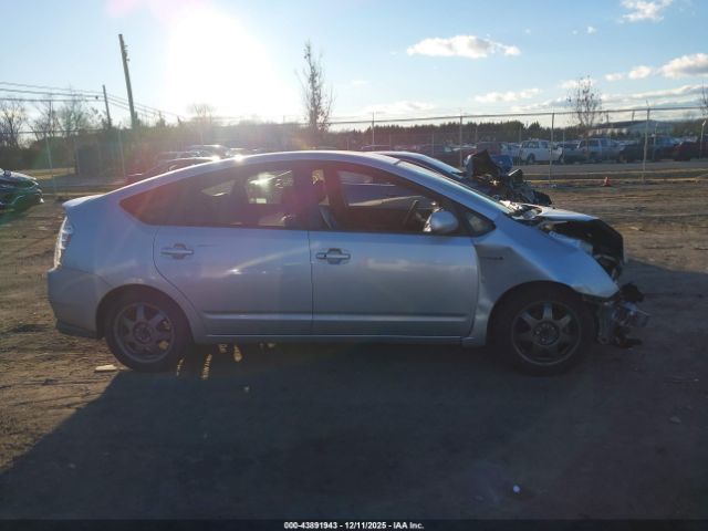 Toyota Prius Touring Image 17