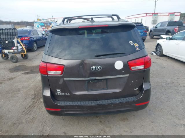 Kia Sedona Lx Image 6