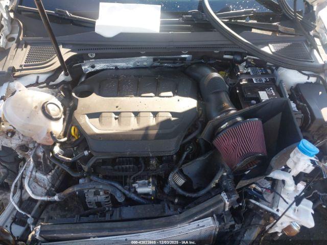 Volkswagen Golf 2.0t S Image 10