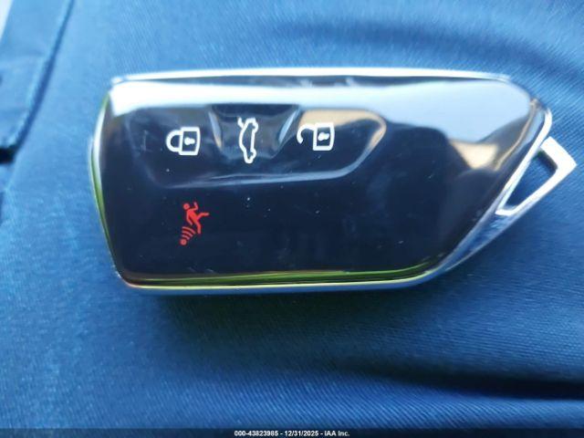 Volkswagen Golf 2.0t S Image 2