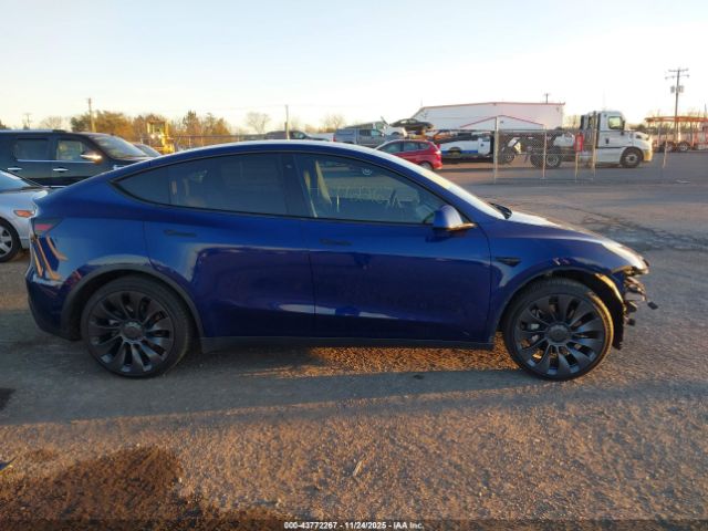 Tesla Model Y Image 2