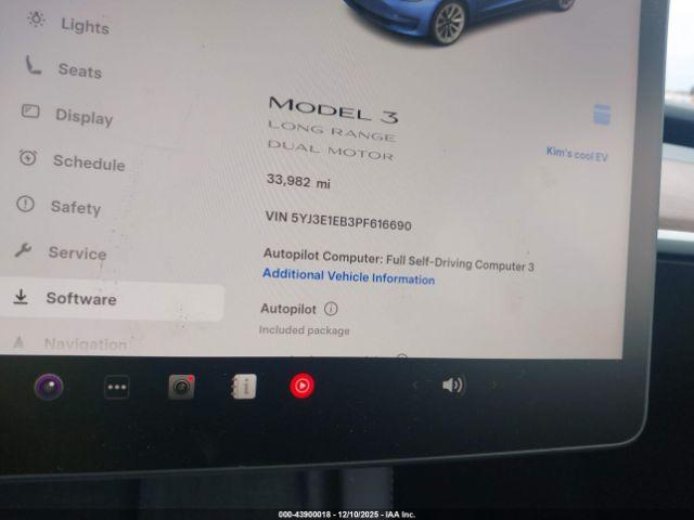 Tesla Model 3 Long Range Dual Motor All-wheel Drive Image 13