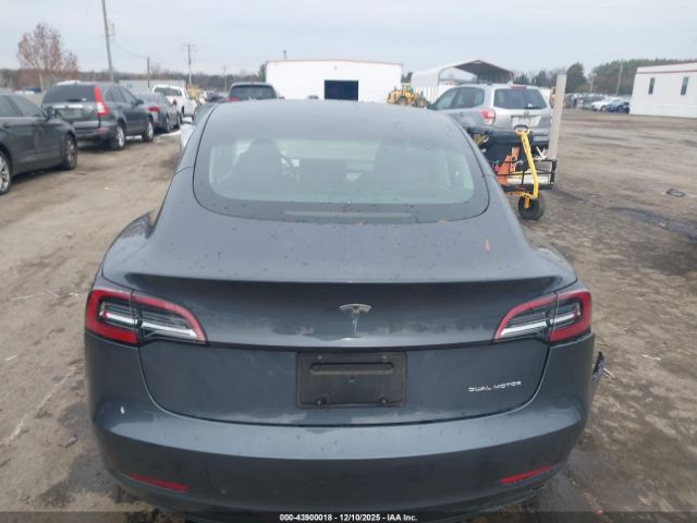 Tesla Model 3 Long Range Dual Motor All-wheel Drive Image 14