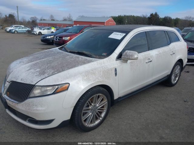 Lincoln MKT Ecoboost Image 8