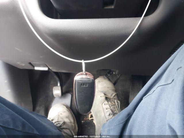 Lincoln MKT Ecoboost Image 9