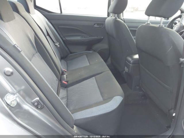 Nissan Versa 1.6 Sv Image 5