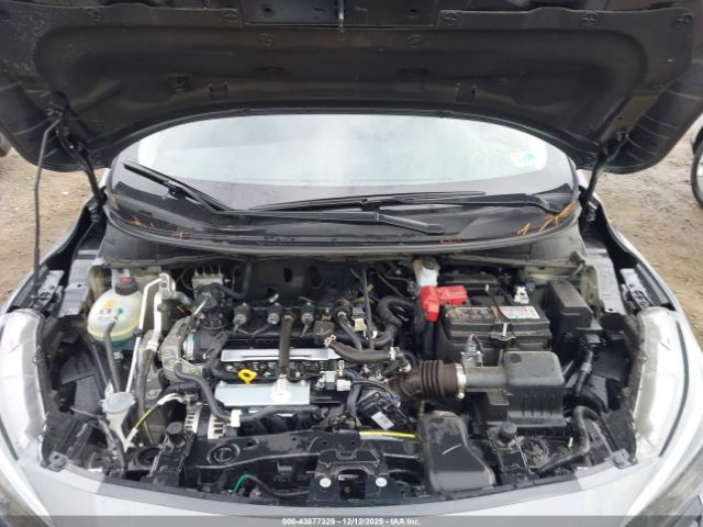 Nissan Versa 1.6 Sv Image 4