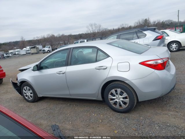 Toyota Corolla L Image 8