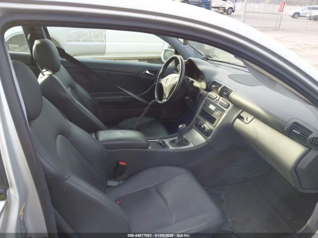 Mercedes-Benz C-Class Kompressor Sport Image 2