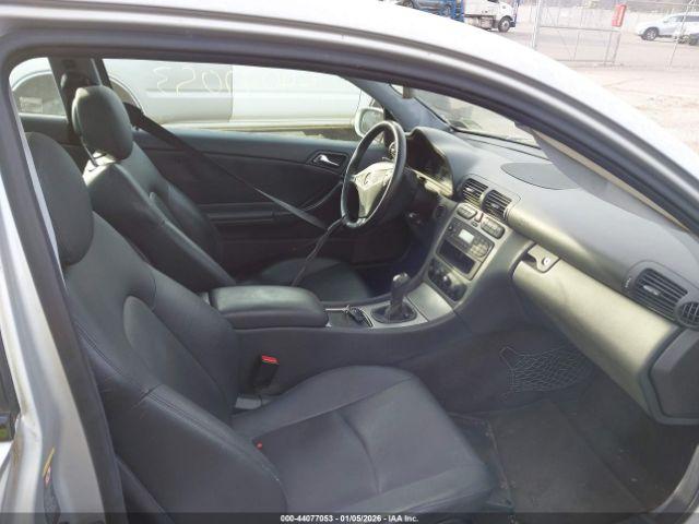 Mercedes-Benz C-Class Kompressor Sport Image 2