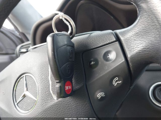 Mercedes-Benz C-Class Kompressor Sport Image 11