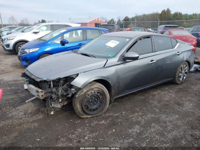 Nissan Altima 2.5 S Image 4