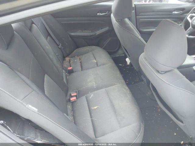 Nissan Altima 2.5 S Image 8