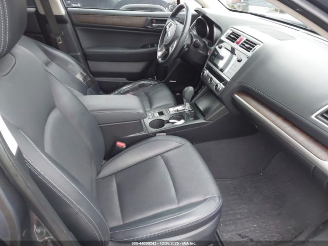 Subaru Outback 2.5i Limited Image 12