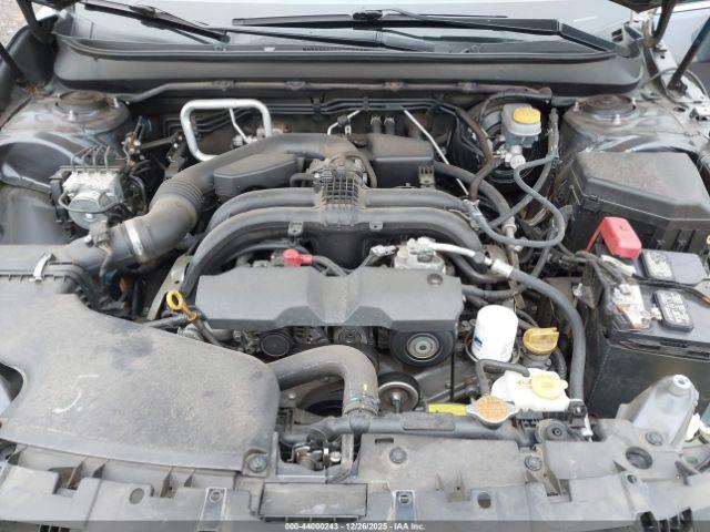 Subaru Outback 2.5i Limited Image 6