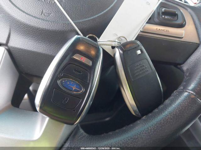 Subaru Outback 2.5i Limited Image 8