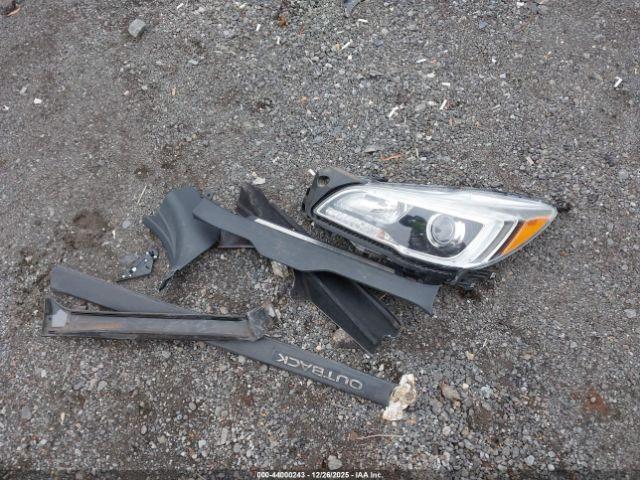 Subaru Outback 2.5i Limited Image 11