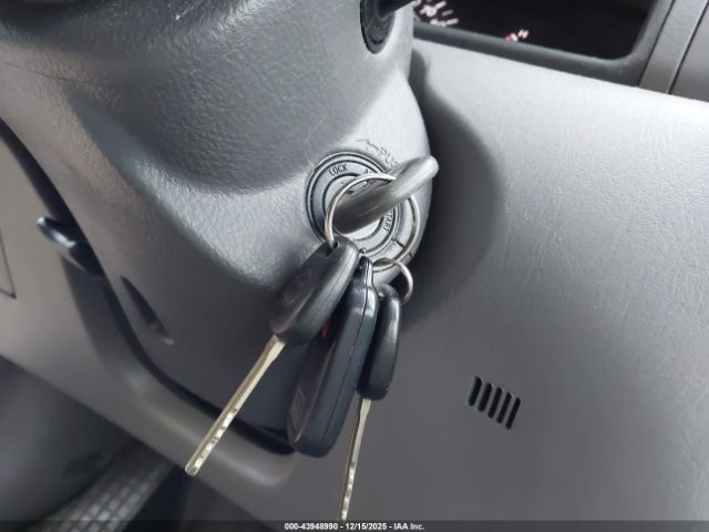 Toyota Corolla Le Image 13