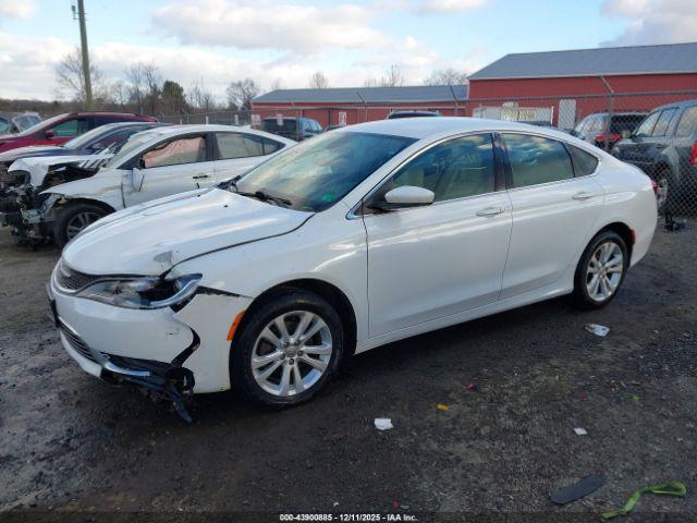Chrysler 200 Limited Platinum Image 5