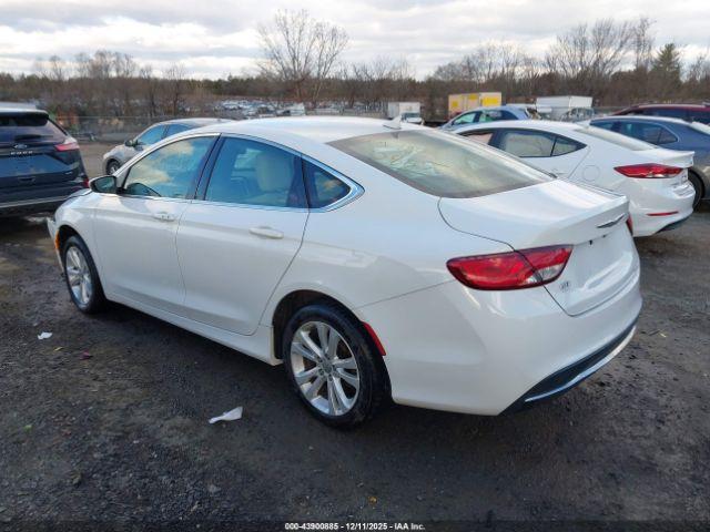 Chrysler 200 Limited Platinum Image 2