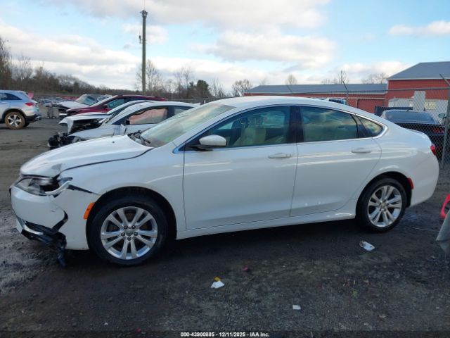Chrysler 200 Limited Platinum Image 9