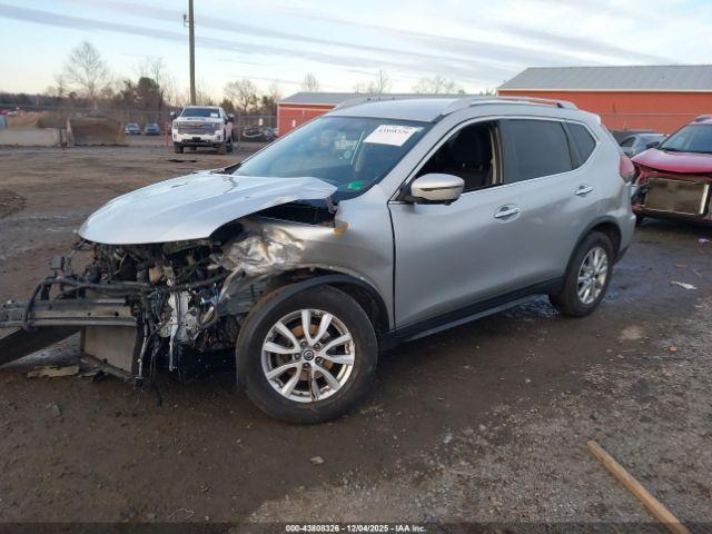 Nissan Rogue Sv Image 2