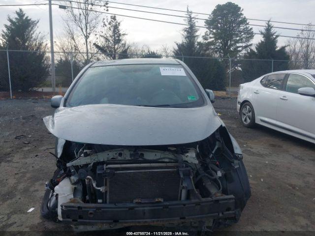 Nissan Versa Sv Image 14