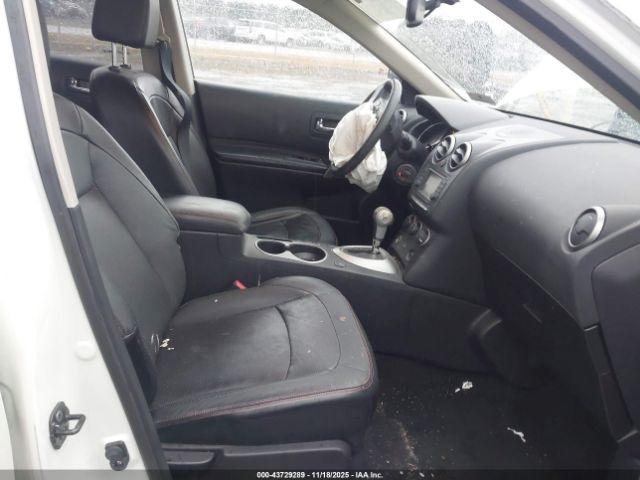 Nissan Rogue Image 9