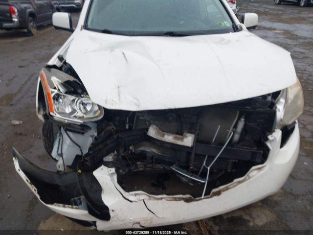 Nissan Rogue Image 15