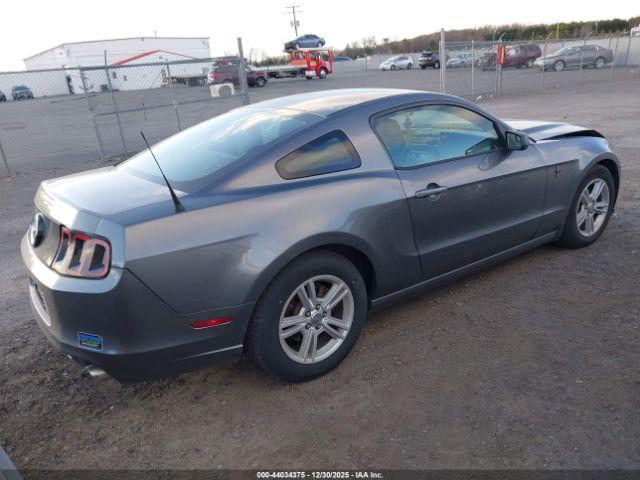 Ford Mustang V6 Image 15