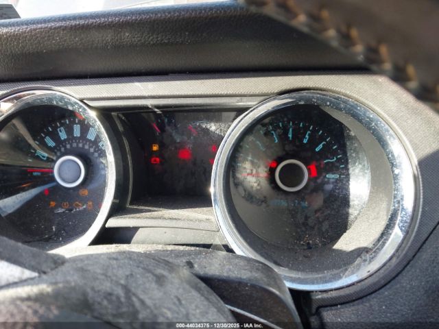 Ford Mustang V6 Image 10