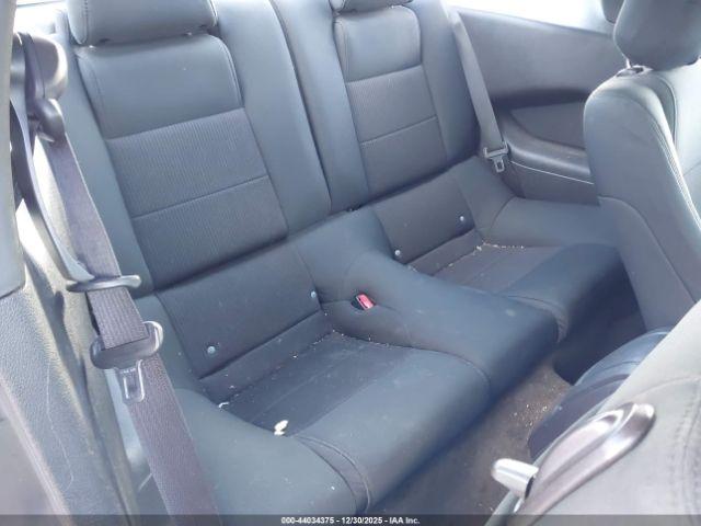 Ford Mustang V6 Image 13