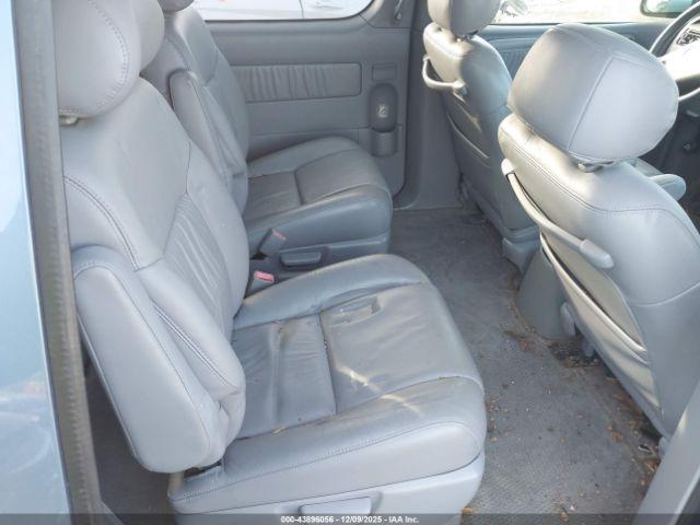 Toyota Sienna Xle Image 7