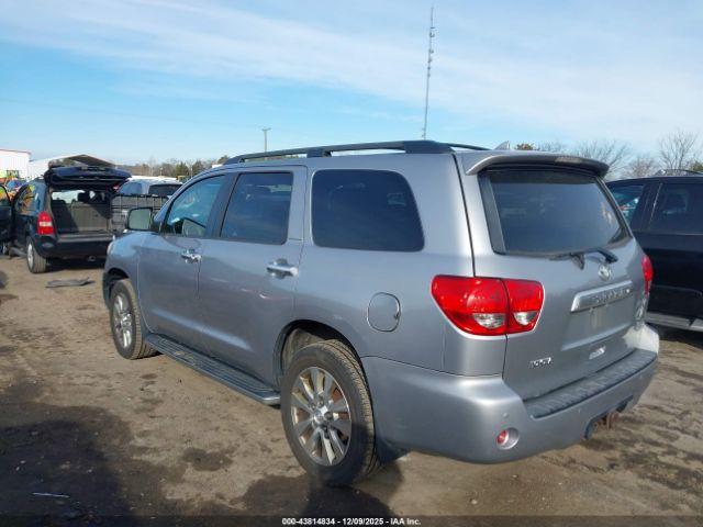 Toyota Sequoia Limited 5.7l V8 Image 3