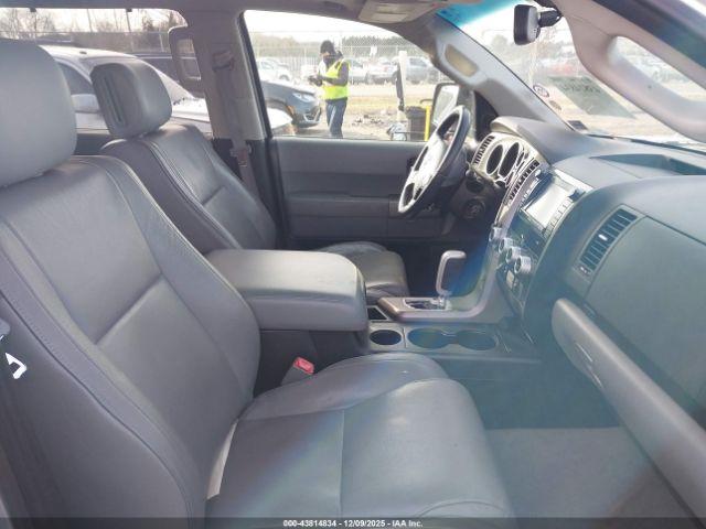 Toyota Sequoia Limited 5.7l V8 Image 2