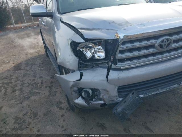 Toyota Sequoia Limited 5.7l V8 Image 8