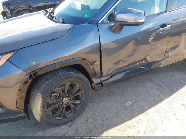 Toyota RAV4 Se Image 7