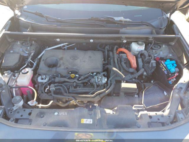 Toyota RAV4 Se Image 8