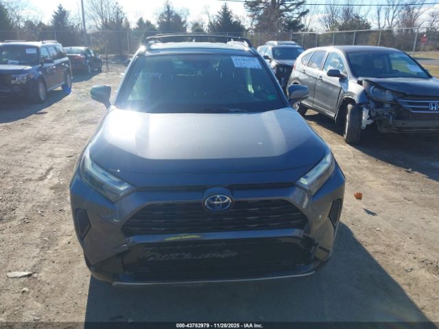 Toyota RAV4 Se Image 9