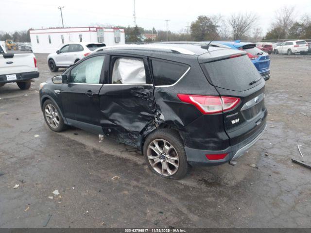 Ford Escape Titanium Image 3