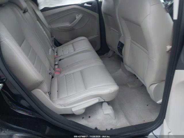 Ford Escape Titanium Image 15