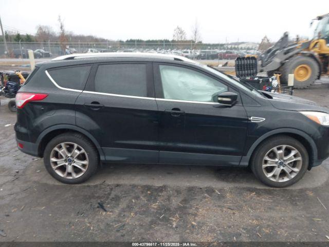 Ford Escape Titanium Image 10